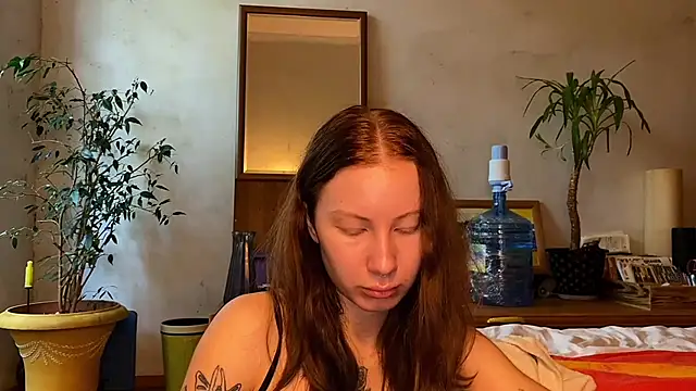 elfess online show from September 26, 2025, 7:48 am