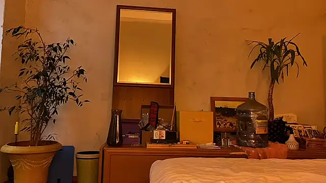 elfess online show from September 21, 2025, 3:39 pm