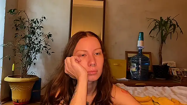 elfess online show from September 24, 2025, 10:33 am