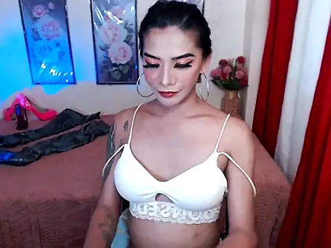 SofiaLibreTs online show from May 11, 2026, 8:49 am