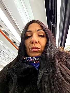 LeticiaWoods online show from November 21, 2025, 11:20 am