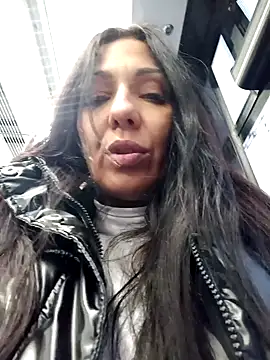 LeticiaWoods online show from January 12, 2025, 1:27 pm