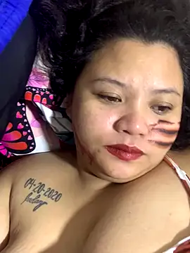 Snapshot of Asianwow22 chatting on October 31, 2025, 2:24 pm Asianwow22 online show from October 31, 2025, 2:24 pm