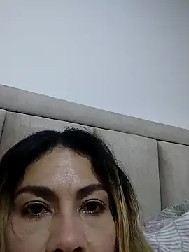 JennyRouse01 online show from November 30, 2025, 11:27 pm