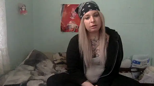 alexabunni online show from March 25, 2026, 2:05 pm