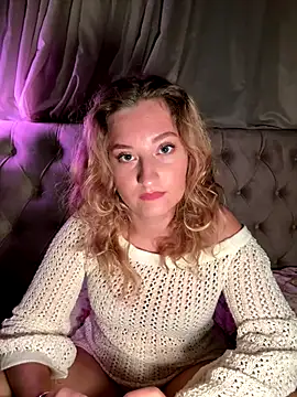 MileySummer online show from December 5, 2025, 3:10 pm