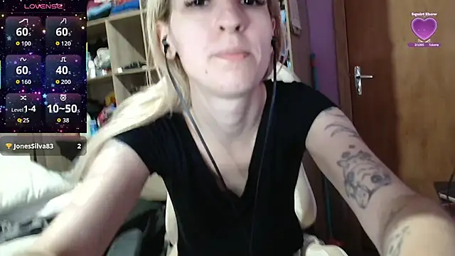 Snapshot of bunnydark00 chatting on January 7, 2026, 5:01 am bunnydark00 online show from January 7, 2026, 5:01 am