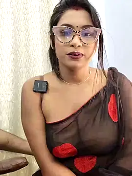 Snapshot of Queen_Dolly chatting on February 2, 2026, 5:23 pm Queen Dolly online show from February 2, 2026, 5:23 pm