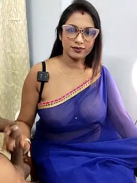 Snapshot of Queen_Dolly chatting on February 8, 2026, 5:21 pm Queen Dolly online show from February 8, 2026, 5:21 pm