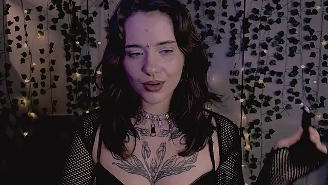 risha laas online show from November 28, 2025, 7:58 pm