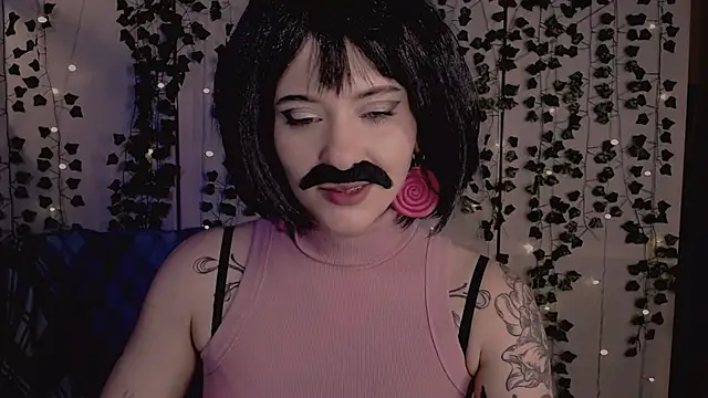 risha laas online show from November 1, 2025, 8:03 pm