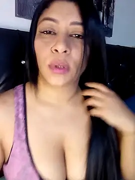 Lashmy111 online show from April 19, 2026, 6:47 am