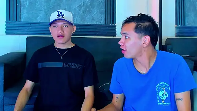 Snapshot of robertsmith_1 chatting on November 7, 2025, 3:55 am robertsmith 1 online show from November 7, 2025, 3:55 am