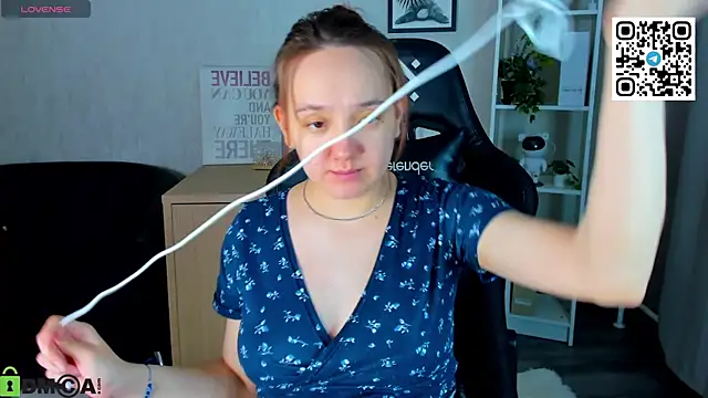 Fera1 Berry online show from April 22, 2026, 1:01 am