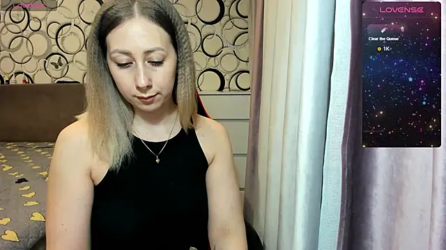 Snapshot of KristinaVegasss chatting on February 17, 2025, 1:11 pm KristinaVegasss online show from February 17, 2025, 1:11 pm