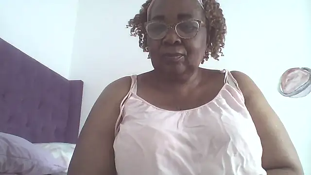 Snapshot of KinkyRicoSaisyours chatting on October 5, 2025, 12:40 pm KinkyRicoSaisyours online show from October 5, 2025, 12:40 pm