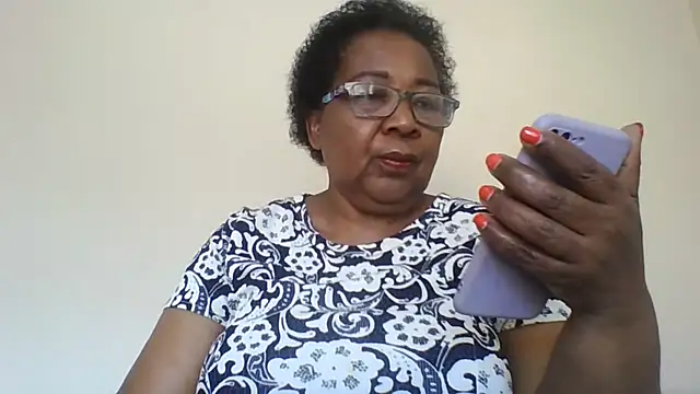 Snapshot of KinkyRicoSaisyours chatting on June 4, 2026, 8:52 am KinkyRicoSaisyours online show from June 4, 2026, 8:52 am