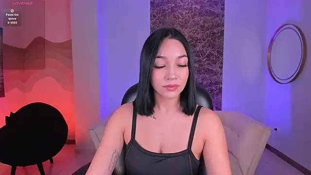 Snapshot of RossieRhoades chatting on September 13, 2025, 11:21 am RossieRhoades online show from September 13, 2025, 11:21 am