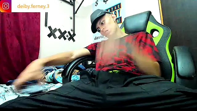 davidlatin66 online show from January 28, 2025, 2:21 am