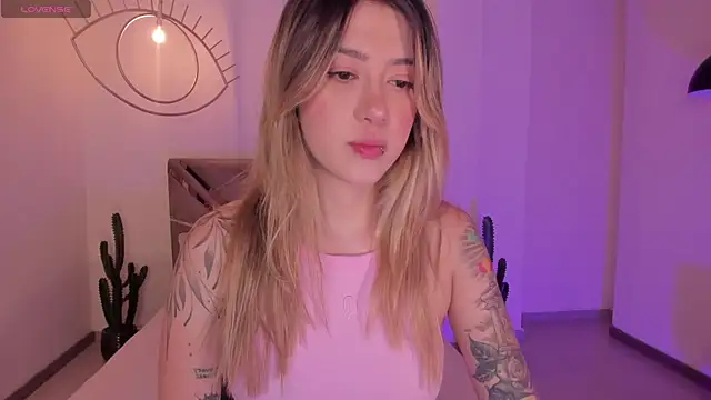 EveBensonX online show from March 28, 2026, 12:50 pm