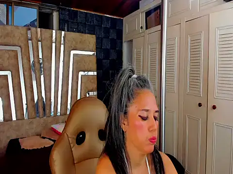 Snapshot of cute_sassy chatting on September 21, 2025, 1:22 am cute sassy online show from September 21, 2025, 1:22 am