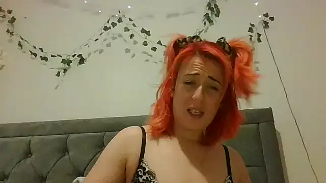 Snapshot of Englishhornybecca30 chatting on October 15, 2025, 9:28 am Englishhornybecca30 online show from October 15, 2025, 9:28 am