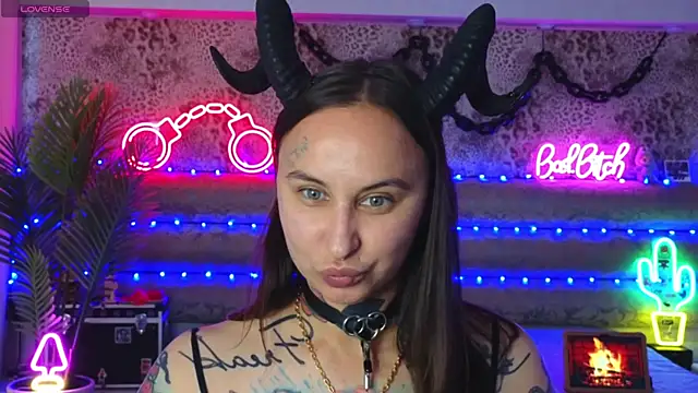 Snapshot of Cool_Freak_ chatting on July 10, 2026, 10:04 am Cool Freak online show from July 10, 2026, 10:04 am