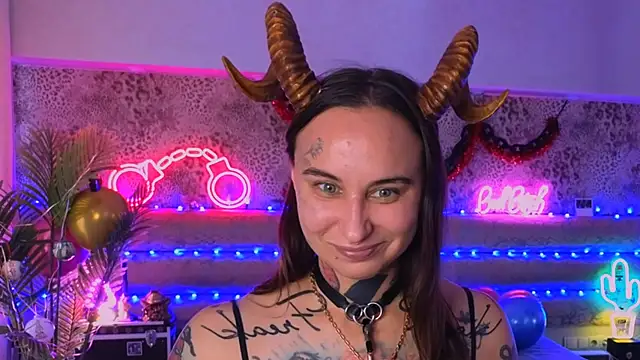 Snapshot of Cool_Freak_ chatting on November 29, 2025, 10:26 am Cool Freak online show from November 29, 2025, 10:26 am