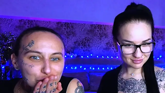 Snapshot of Cool_Freak_ chatting on December 24, 2024, 3:26 pm Cool Freak online show from December 24, 2024, 3:26 pm