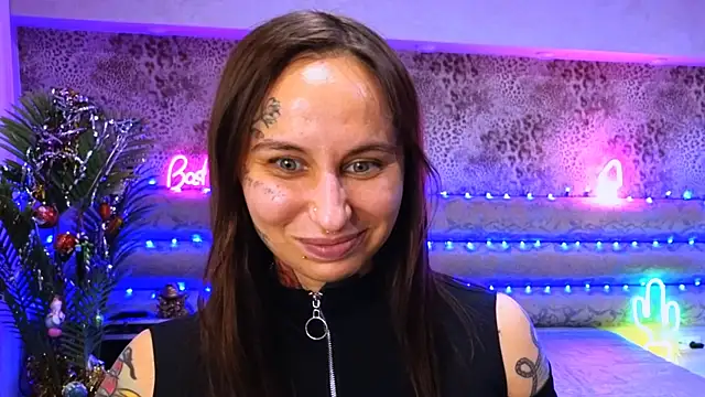 Snapshot of Cool_Freak_ chatting on December 29, 2024, 1:06 pm Cool Freak online show from December 29, 2024, 1:06 pm