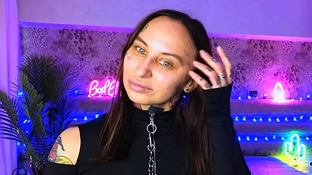 Snapshot of Cool_Freak_ chatting on February 4, 2025, 10:10 am Cool Freak online show from February 4, 2025, 10:10 am