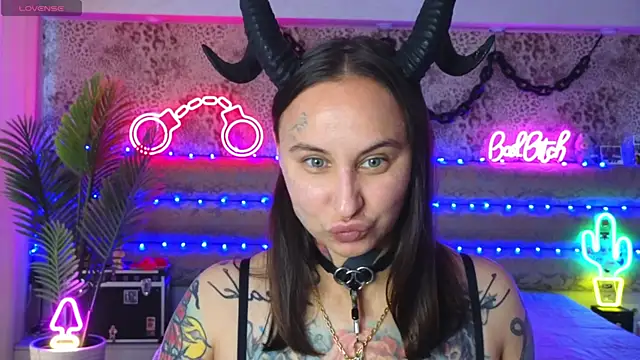 Snapshot of Cool_Freak_ chatting on June 26, 2026, 10:21 am Cool Freak online show from June 26, 2026, 10:21 am