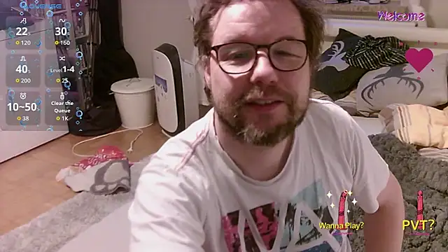 Snapshot of larsgolars chatting on June 18, 2026, 7:30 pm larsgolars online show from June 18, 2026, 7:30 pm