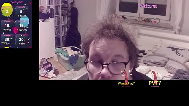 Snapshot of larsgolars chatting on July 2, 2026, 8:15 pm larsgolars online show from July 2, 2026, 8:15 pm
