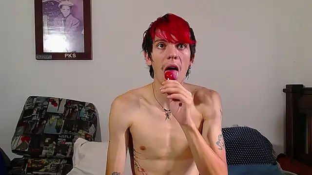 Snapshot of Twink_Temptation chatting on December 16, 2025, 6:45 pm Twink Temptation online show from December 16, 2025, 6:45 pm