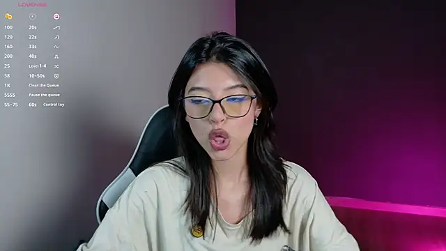 NanaRott online show from July 17, 2026, 1:36 am