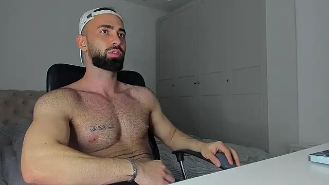 MichaelMasterss online show from February 14, 2026, 8:42 pm