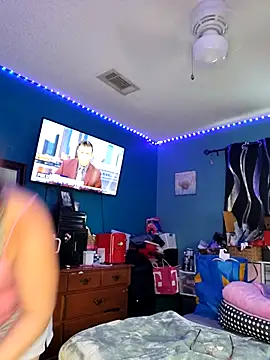 SexyNikki6969 online show from April 9, 2026, 1:28 pm