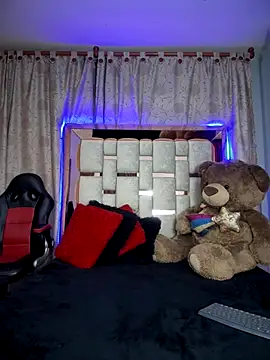 serena willow online show from December 16, 2025, 10:52 am