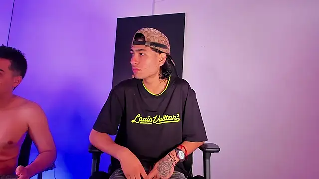 Snapshot of mastersboys chatting on November 14, 2025, 2:10 pm mastersboys online show from November 14, 2025, 2:10 pm