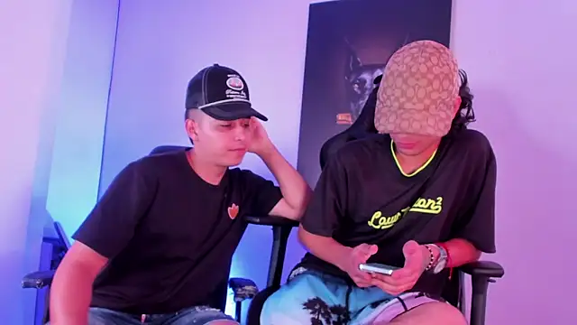 Snapshot of mastersboys chatting on November 13, 2025, 4:33 pm mastersboys online show from November 13, 2025, 4:33 pm