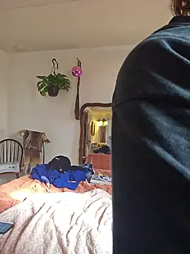 mossy kiss online show from November 17, 2025, 7:29 pm