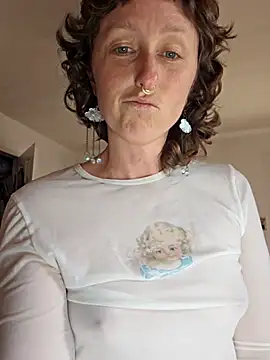 mossy kiss online show from January 8, 2026, 5:19 pm