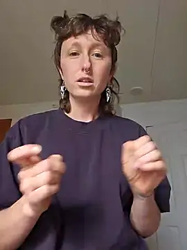 mossy kiss online show from January 28, 2025, 6:49 pm