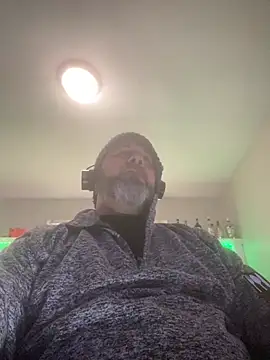 Snapshot of Cristian-Brayan chatting on January 17, 2025, 2:50 pm Cristian-Brayan online show from January 17, 2025, 2:50 pm