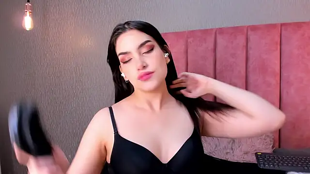 Snapshot of Alexa_Thaylor_ chatting on November 5, 2025, 1:25 pm Alexa Thaylor online show from November 5, 2025, 1:25 pm