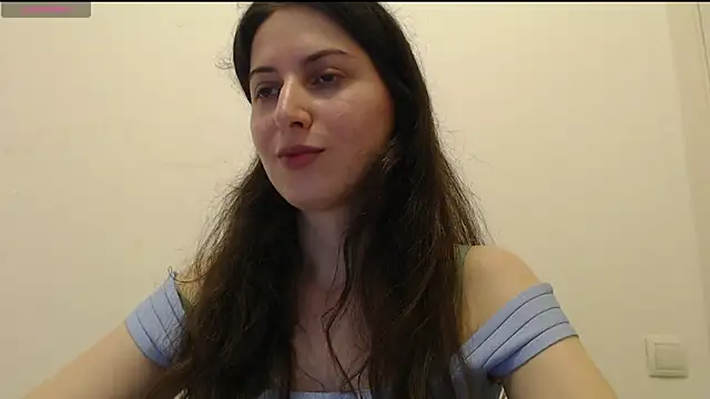  Hot Lady  online show from May 4, 2026, 7:06 pm