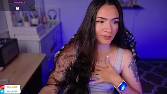 ImLui lu online show from November 19, 2025, 2:00 am