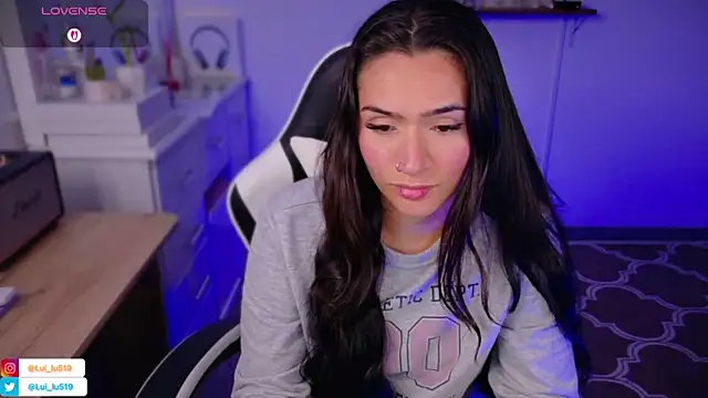 ImLui lu online show from November 10, 2025, 8:25 pm