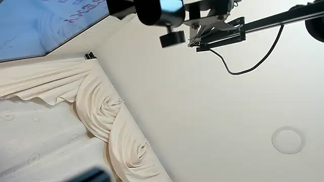 sarita loven online show from March 4, 2026, 4:42 am